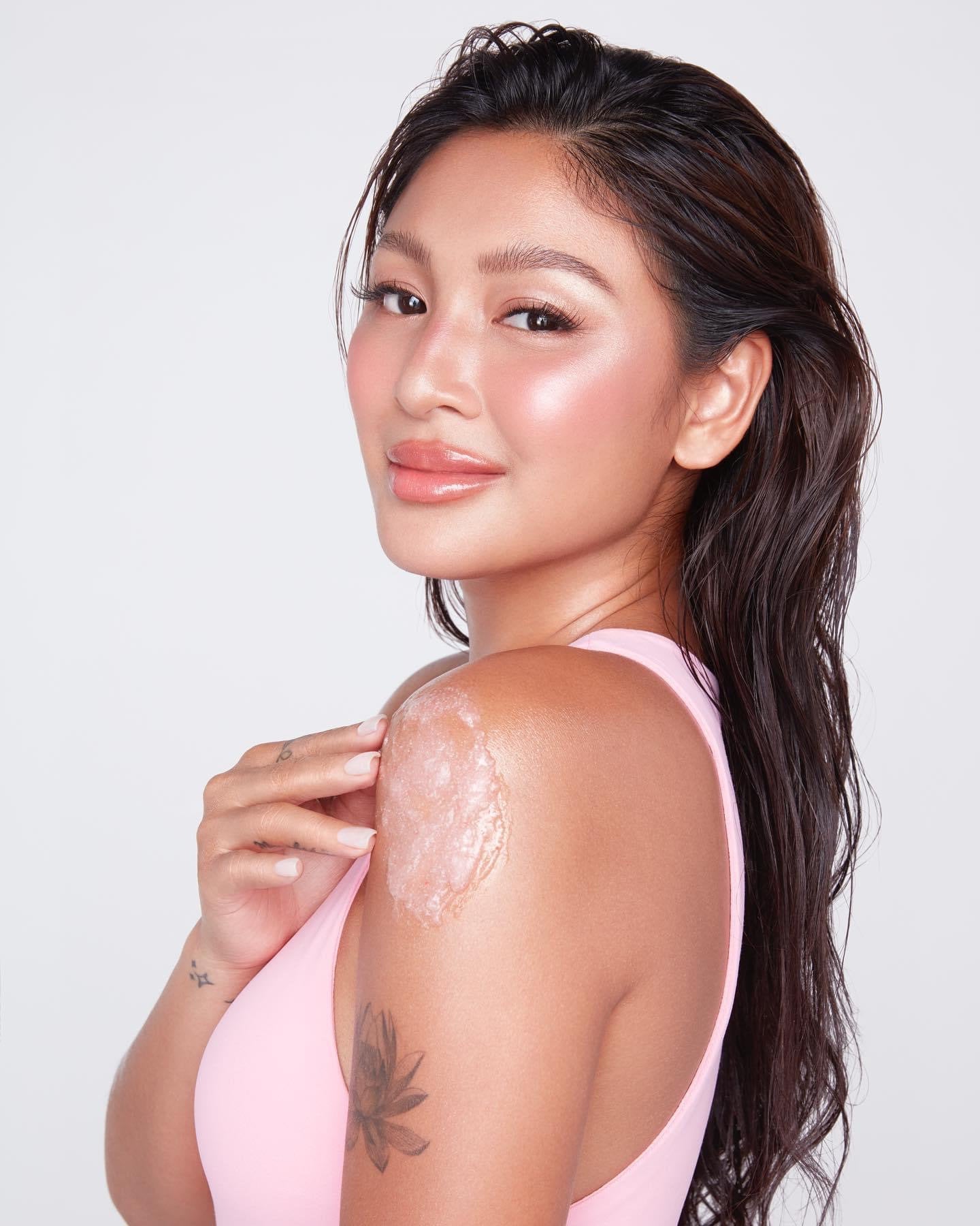 SNAILWHITE Glow Jelly Mask and Scrub 200g by NAMU Life nadine