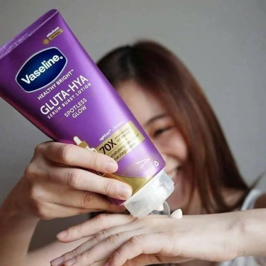 VASELINE Healthy Bright GLUTA-HYA Serum Burst Lotion (Spotless Glow) 290ml